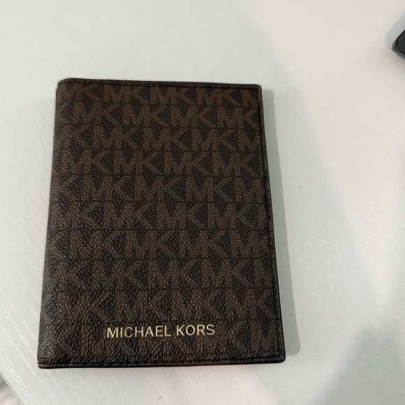 Michael Kors Brown Logo Card Holder - Picture 2 of 5